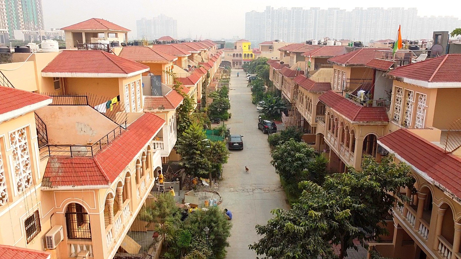 Amrapali Leisure Valley Villas 